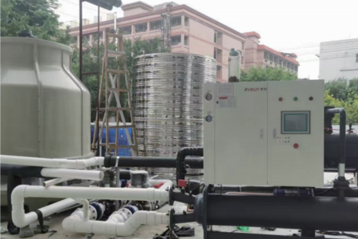 注塑行業(yè)選水溫機還是油溫機？哪個更好？